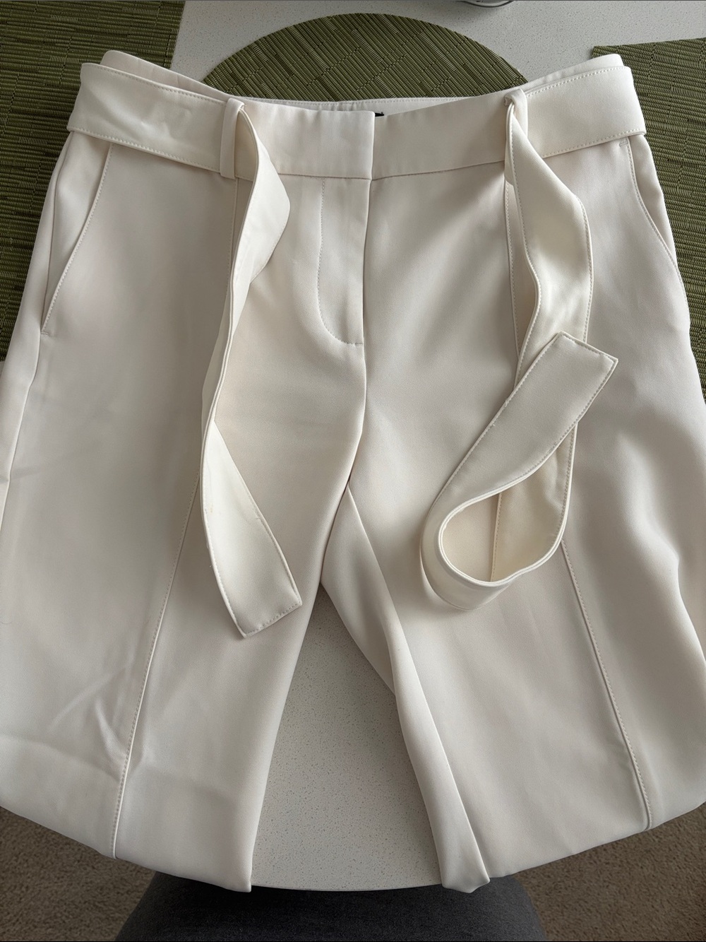 Ann Taylor Tie Waist Ankle Pants in Winter White - Size 4 - Picture 7 of 8